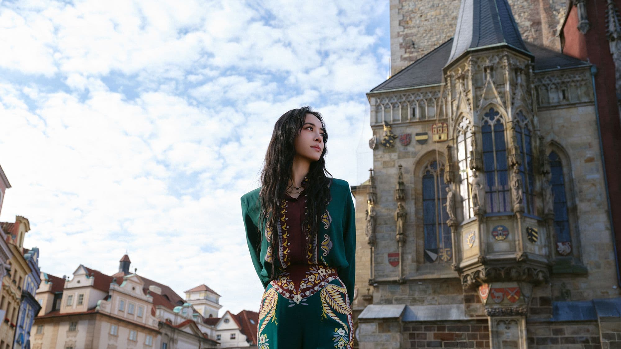 23 Years After Prague Square: Jolin Tsai vs. Jay Chou, Two Diverging Paths in Mandopop